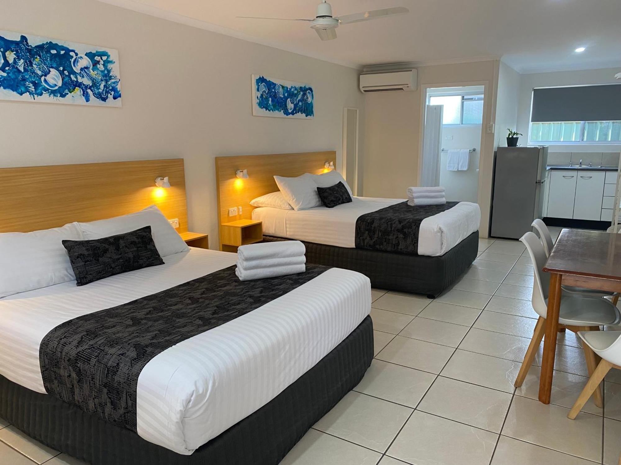 Tin Can Bay Motel Esterno foto
